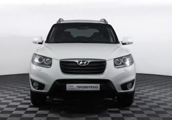 Подержанный автомобиль Hyundai Santa Fe 2010 года (2 фото)