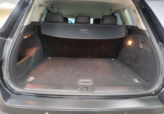 Подержанный автомобиль Volkswagen Touareg 2012 года (13 фото)