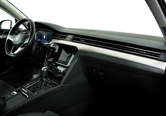 Подержанный автомобиль Volkswagen Passat Sedan 2021 года (9 фото)