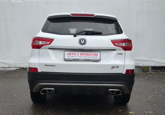 Подержанный автомобиль Changan CS75 2019 года (6 фото)