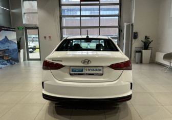 Подержанный автомобиль Hyundai Solaris Sedan 2020 года (5 фото)