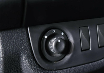 Подержанный автомобиль Renault Sandero 2018 года (15 фото)