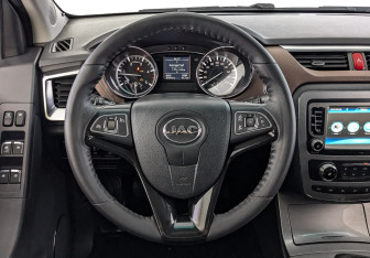 Подержанный автомобиль JAC T6 2019 года (22 фото)