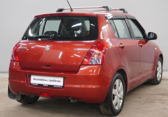 Подержанный автомобиль Suzuki Swift Hatchback 2008 года (5 фото)
