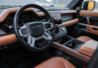 Подержанный автомобиль Land Rover Defender Suv 2022 года (12 фото)