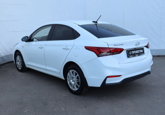 Подержанный автомобиль Hyundai Solaris Sedan 2017 года (6 фото)