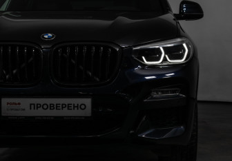 Подержанный автомобиль BMW X4 2018 года (18 фото)