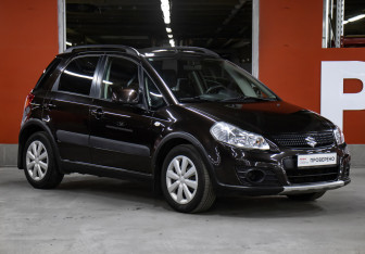 Подержанный автомобиль Suzuki SX4 Hatchback 2014 года (3 фото)