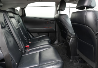 Подержанный автомобиль Lexus RX 2011 года (12 фото)