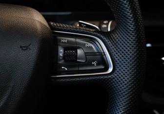 Подержанный автомобиль Hongqi HS5 2024 года (33 фото)