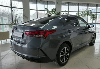 Подержанный автомобиль Hyundai Accent Sedan 2021 года (5 фото)