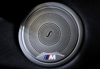 Подержанный автомобиль BMW X1 2016 года (20 фото)