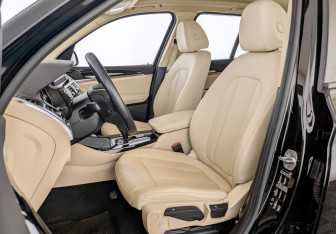 Подержанный автомобиль BMW X3 2021 года (20 фото)