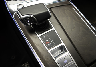 Подержанный автомобиль Audi A6 Sedan 2020 года (20 фото)