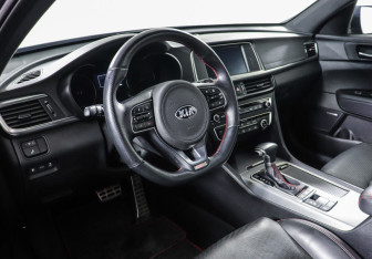 Подержанный автомобиль Kia Optima Sedan 2016 года (7 фото)