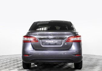 Подержанный автомобиль Nissan Sentra Sedan 2014 года (6 фото)