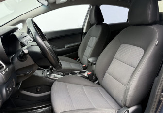 Подержанный автомобиль Kia Cerato Sedan 2016 года (10 фото)