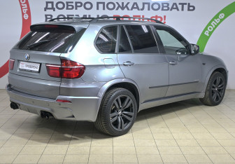 Подержанный автомобиль BMW X5 2009 года (4 фото)