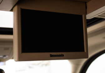 Подержанный автомобиль Cadillac Escalade Suv 2010 года (22 фото)