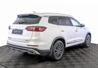 Подержанный автомобиль Chery Tiggo 8 Pro 2021 года (5 фото)