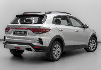 Подержанный автомобиль Kia Rio Hatchback 2021 года (5 фото)