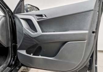 Подержанный автомобиль Hyundai Creta 2017 года (23 фото)