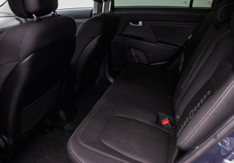 Подержанный автомобиль Kia Sportage 2015 года (11 фото)