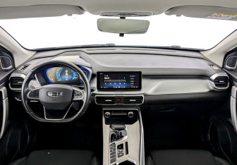 Подержанный автомобиль Geely Coolray 2022 года (14 фото)