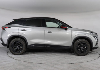 Подержанный автомобиль Omoda C5 2023 года (4 фото)