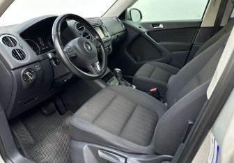 Подержанный автомобиль Volkswagen Tiguan 2012 года (9 фото)