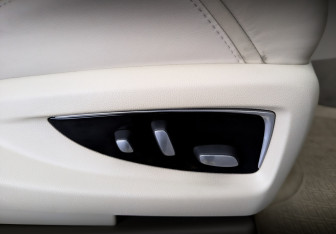 Подержанный автомобиль Cadillac Escalade Suv 2019 года (27 фото)