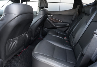 Подержанный автомобиль Hyundai Santa Fe 2015 года (11 фото)