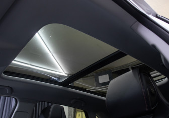 Подержанный автомобиль Changan UNI-K 2023 года (19 фото)