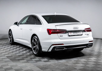 Подержанный автомобиль Audi A6 Sedan 2019 года (7 фото)