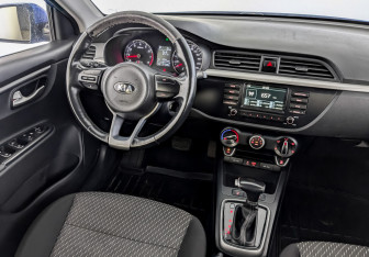 Подержанный автомобиль Kia Rio Hatchback 2020 года (28 фото)