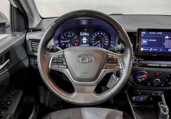 Подержанный автомобиль Hyundai Solaris Sedan 2021 года (21 фото)