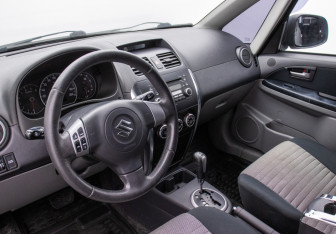 Подержанный автомобиль Suzuki SX4 Hatchback 2008 года (9 фото)