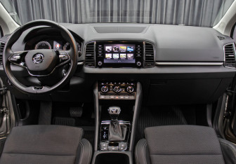 Подержанный автомобиль Skoda Karoq 2020 года (14 фото)