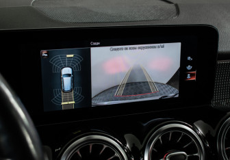 Подержанный автомобиль Mercedes-Benz GLB 2020 года (15 фото)