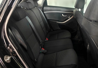 Подержанный автомобиль Hyundai i30 Hatchback 2012 года (10 фото)