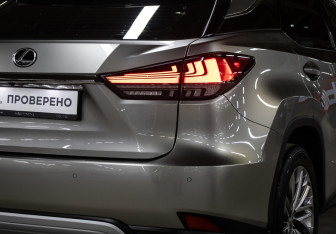 Подержанный автомобиль Lexus RX 2020 года (23 фото)