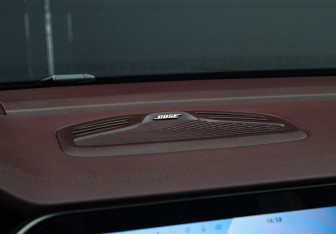 Подержанный автомобиль Geely Monjaro 2023 года (30 фото)