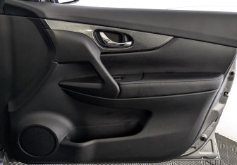 Подержанный автомобиль Nissan X-Trail 2018 года (24 фото)