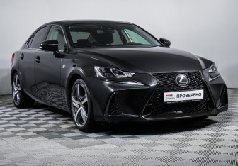 Подержанный автомобиль Lexus IS Sedan 2017 года (3 фото)