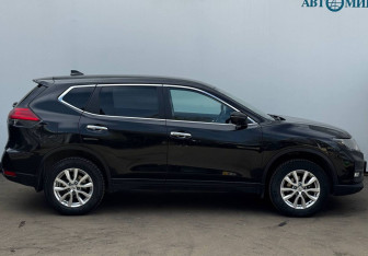 Подержанный автомобиль Nissan X-Trail 2019 года (4 фото)