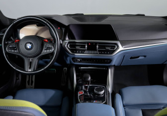 Подержанный автомобиль BMW M4 Coupe 2021 года (12 фото)