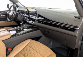 Подержанный автомобиль Cadillac Escalade Suv 2021 года (11 фото)