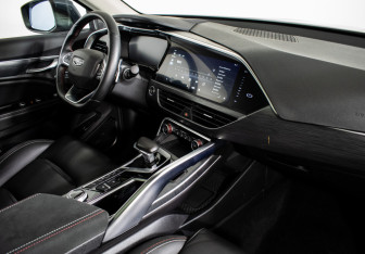 Подержанный автомобиль Geely Tugella 2021 года (11 фото)