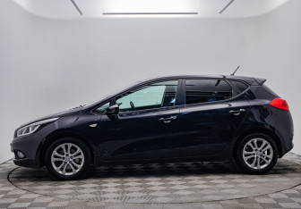 Подержанный автомобиль Kia Ceed Hatchback 2015 года (8 фото)