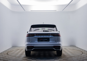 Подержанный автомобиль Geely Monjaro 2024 года (4 фото)